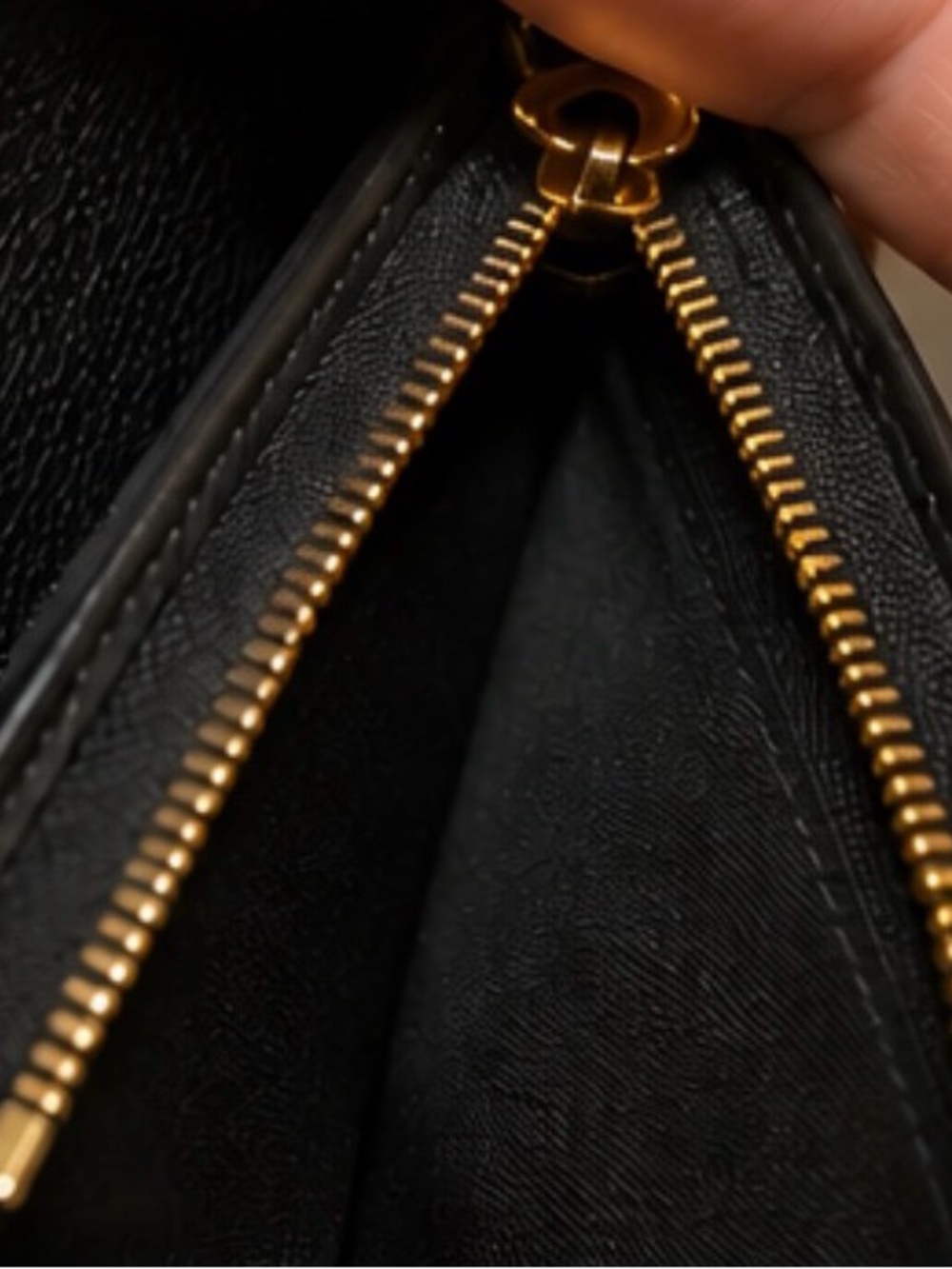 Versace La Medusa Python Print Compact Wallet NWTS Full Inclusion - Picture 6 of 7